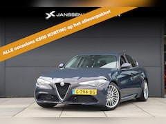 Alfa Romeo Giulia - 2.0T Super Lederen Bekleding Bi-Xenon Koplampen