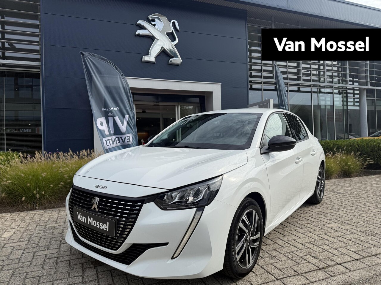 Peugeot 208 - PureTech 100 Allure l Camera l Apple CarPlay & Android Auto - AutoWereld.nl