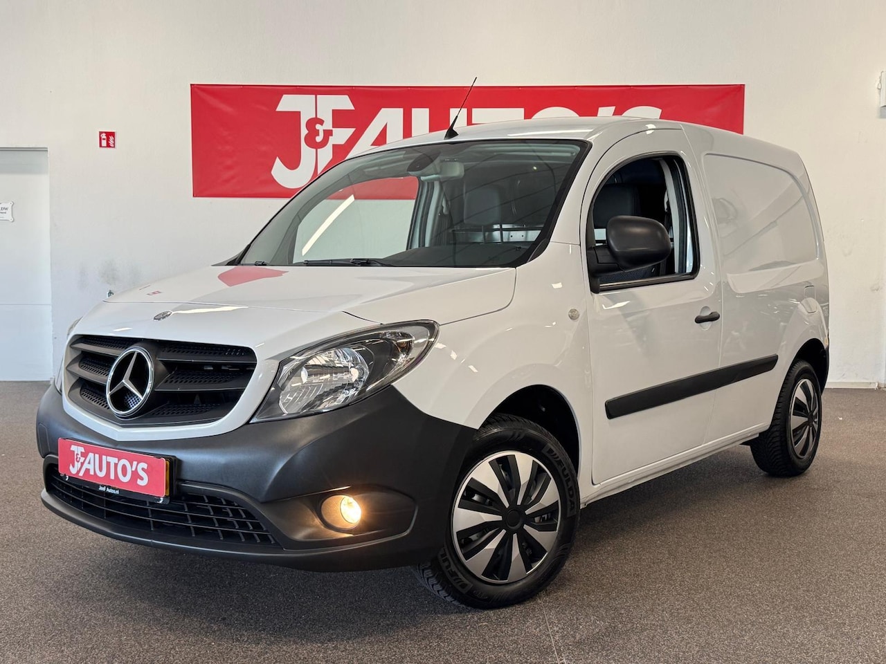 Mercedes-Benz Citan - 112 BlueEFFICIENCY NAVIGATIE/CAMERA, CRUISE, ECC AIRCO - AutoWereld.nl