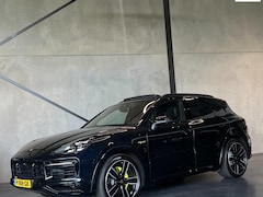 Porsche Cayenne - 3.0 E-Hybrid, BTW, Akrapovic, SportDesign, Pano, Massage, Koeling, Bose, Luchtvering, Matr