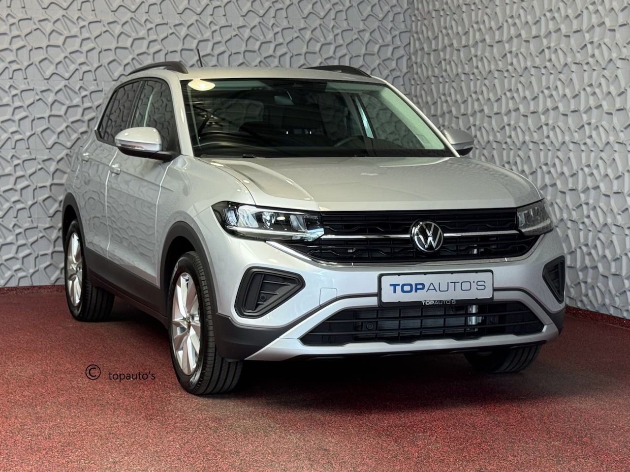 Volkswagen T-Cross - DE VERNIEUWDE T-CROSS 116PK 17''LMV TREKHAAK CAMERA VIR.COCKPIT STOELVERW. ADAP.CRUISE LMV - AutoWereld.nl