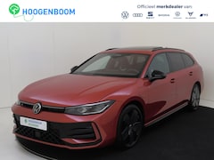 Volkswagen Passat Variant - 1.5 eHybrid R-Line Edition | Panoramadak | Trekhaak | Adaptieve demping systeem | Parkeera
