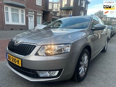 Skoda Octavia Combi - 1.0 TSI Greentech Ambition Business AUTOMAAT 1e Eig Dealer OH NL Auto NAP