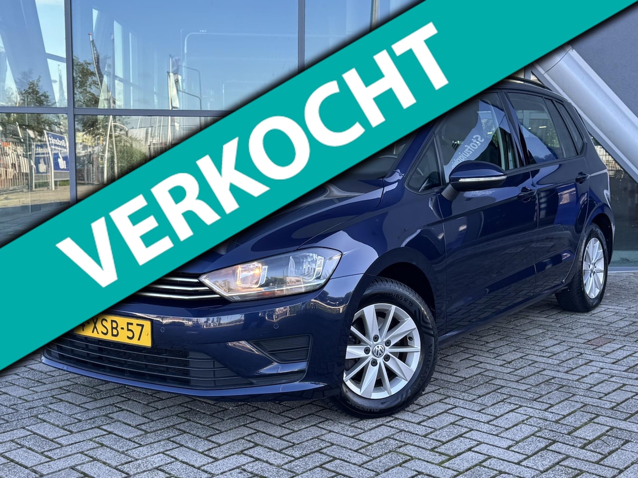 Volkswagen Golf Sportsvan - 1.4 TSI Comfortline Automaat / Trekhaak / Stoelverwarming - AutoWereld.nl