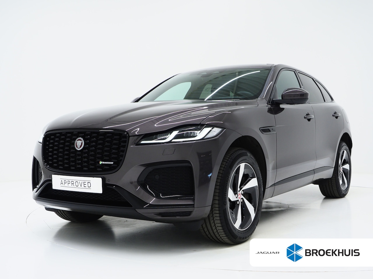 Jaguar F-Pace - P400e PHEV R-Dynamic S | Pano | Afneembare trekhaak | Black Pack | Adaptieve Cruise Contro - AutoWereld.nl