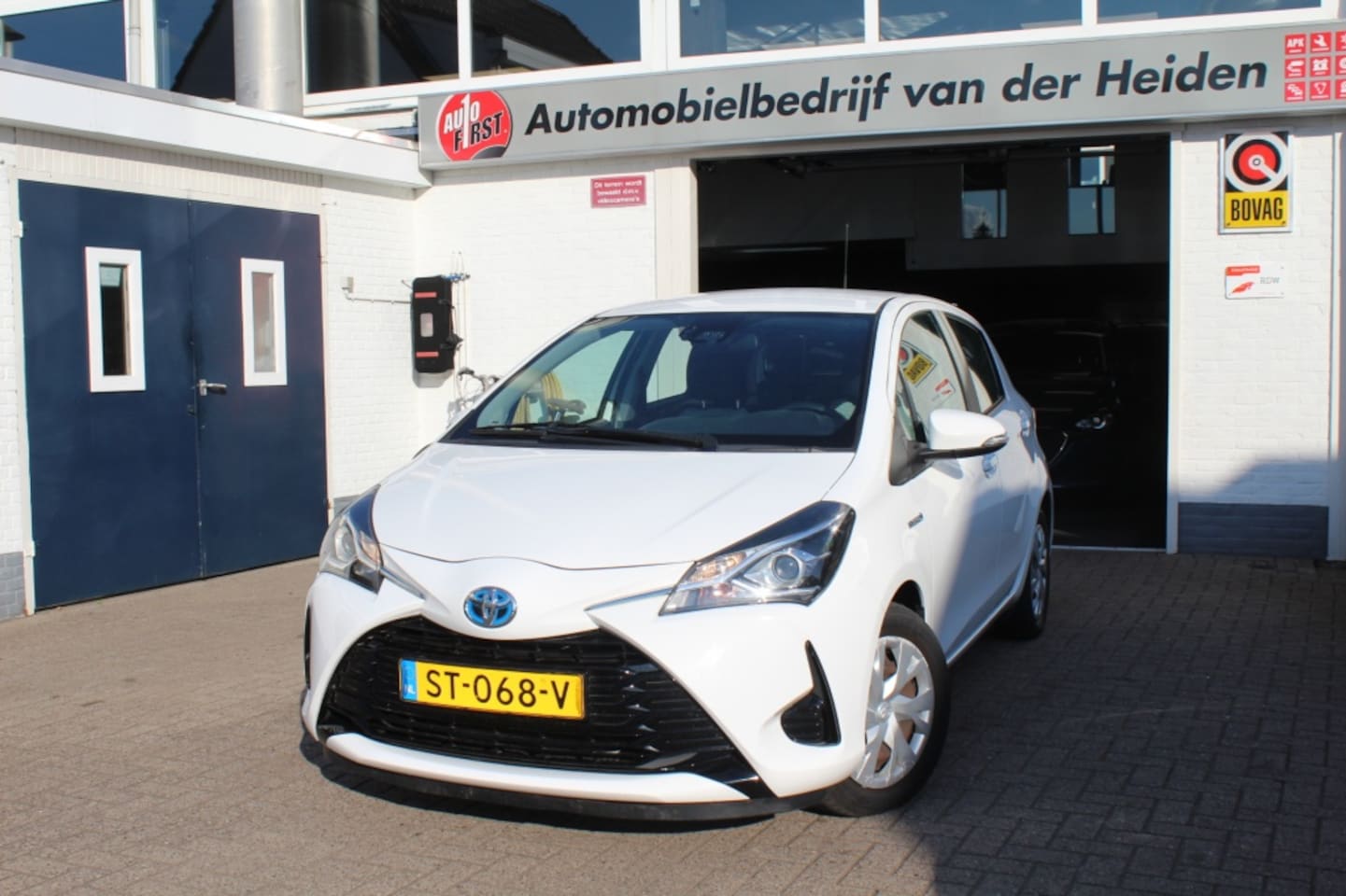 Toyota Yaris - 1.5 Hybride Aspiration Navi - AutoWereld.nl