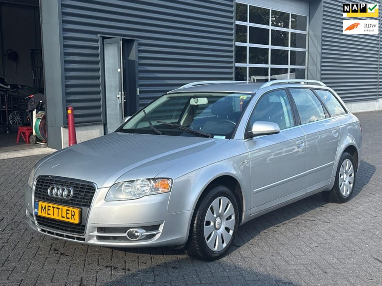 Audi A4 Avant - 2.0 Pro Line Business 2.0 Pro Line Business, airco, cruise control - AutoWereld.nl
