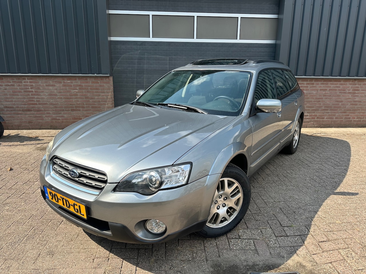 Subaru Outback - 2.5i Comfort Schuifdak / All-season /Trekhaak - AutoWereld.nl