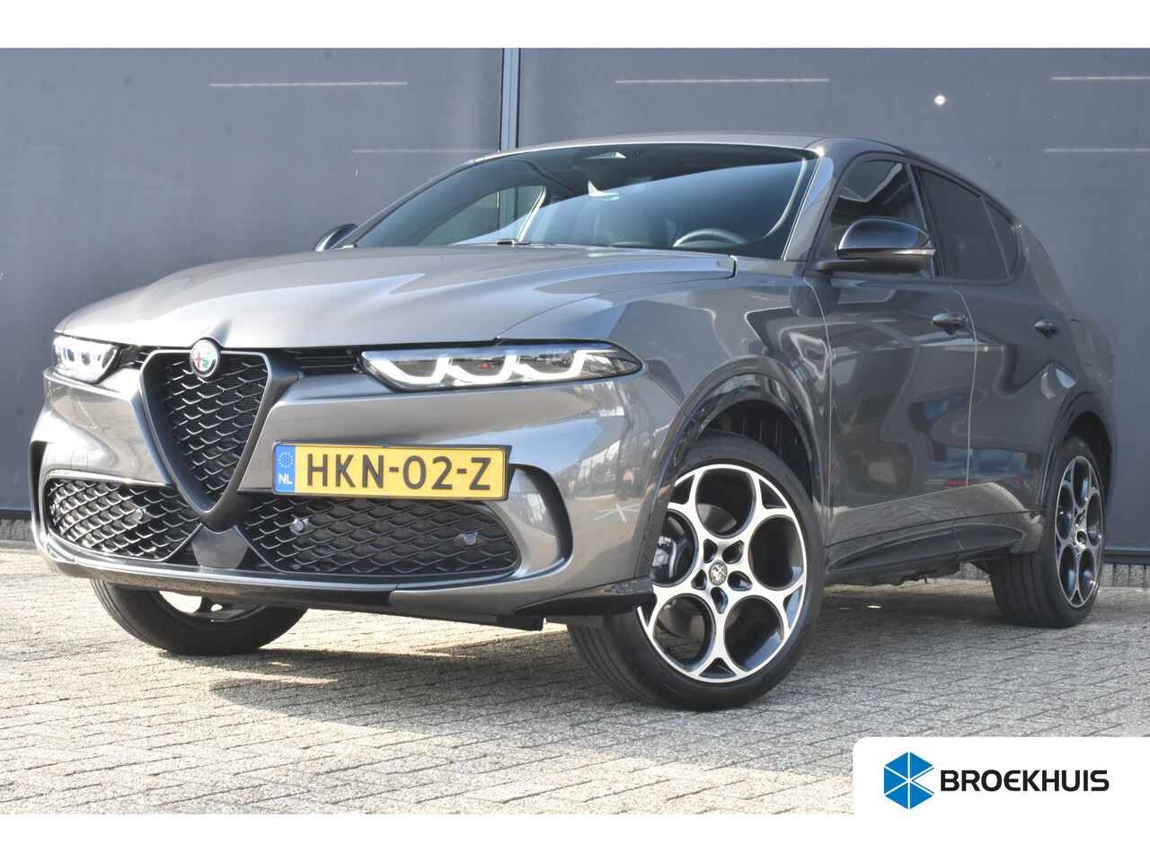 Alfa Romeo Tonale - 1.3T PHEV Sprint Q4 280pk | Afn. Trekhaak | Stuur/Stoelverwarming | Navigatie | 19"LMV | A - AutoWereld.nl