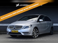 Mercedes-Benz B-klasse - 200 Ambition / Navi / Xenon / Trekhaak / 17" Velgen / Night Pakket