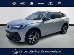 Volkswagen Tiguan - 1.5 eHybrid 272pk R-Line Edition PHEV DSG / Panoramadak / 350 Camera / Trekhaak