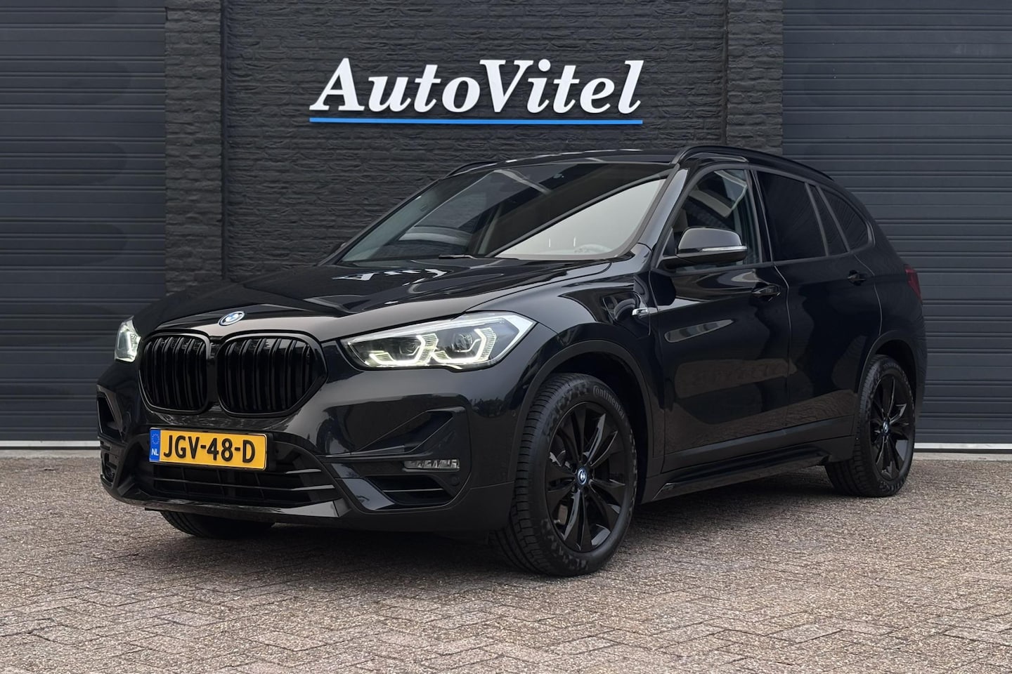 BMW X1 - xDrive25e Sportline | Sportstoelen | Trekhaak | Camera | Stoelverwarming | 48.000 KM - AutoWereld.nl