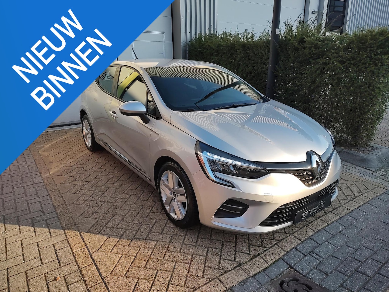 Renault Clio - 1.0 TCe Zen Led Stoelverwarming Navi-Carplay Cruise-Control Airco All-Season - AutoWereld.nl