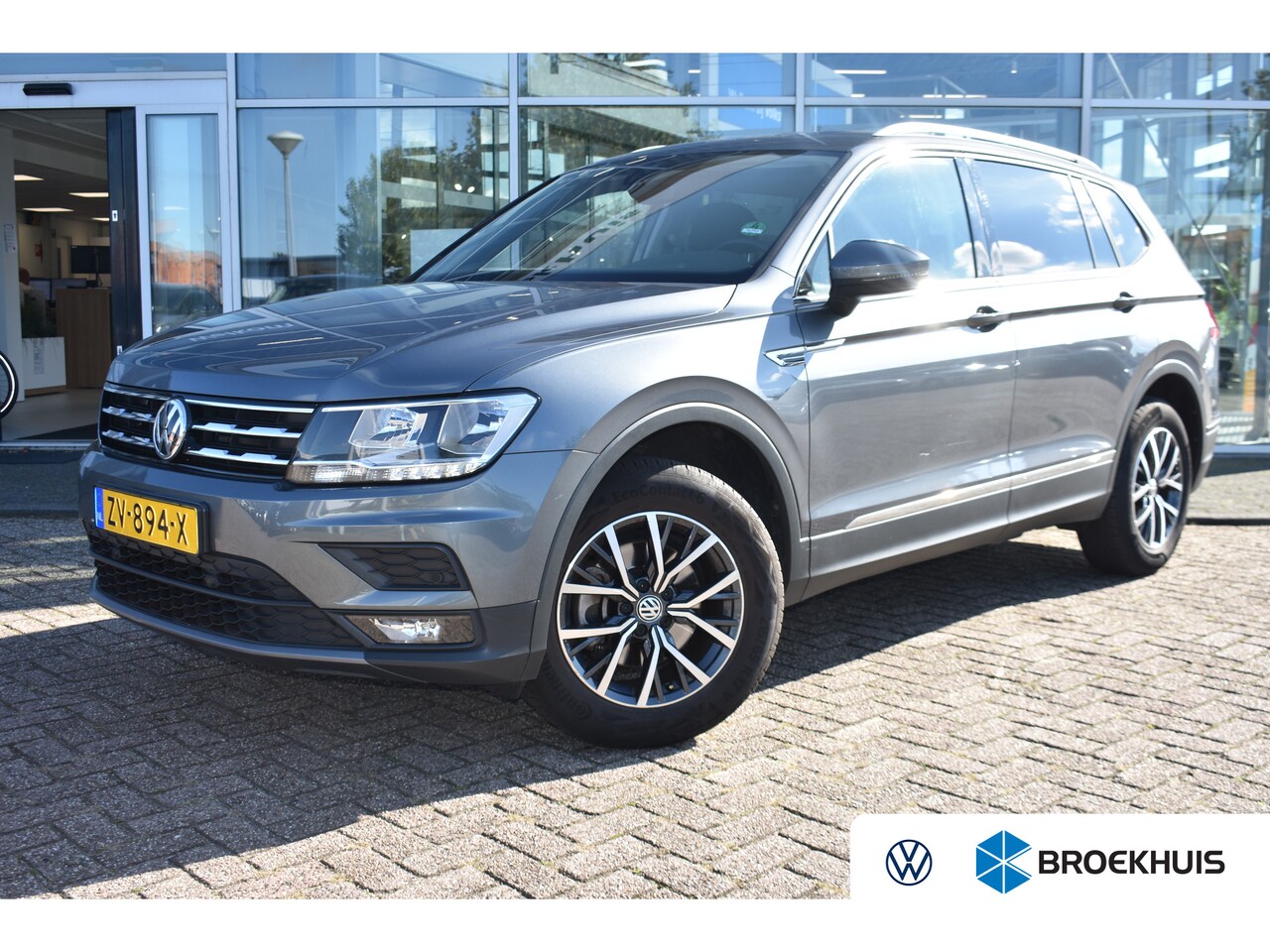 Volkswagen Tiguan Allspace - 1.5 TSI 150PK Comfortline 7pers. | NAVIGATIE | AUTO. A. KLEP | 17 INCH | ADAPT. CRUISE | A - AutoWereld.nl