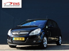 Opel Corsa - 1.4-16V Cosmo APK T/M 26-9-2026 4 SEIZOENEN BANDEN CRUISE AIRCO TREKHAAK
