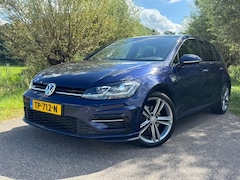 Volkswagen Golf - 1.5 TSI Highline Business R Automaat | Panoramadak | Camera | Apple CarPlay/Android Auto |