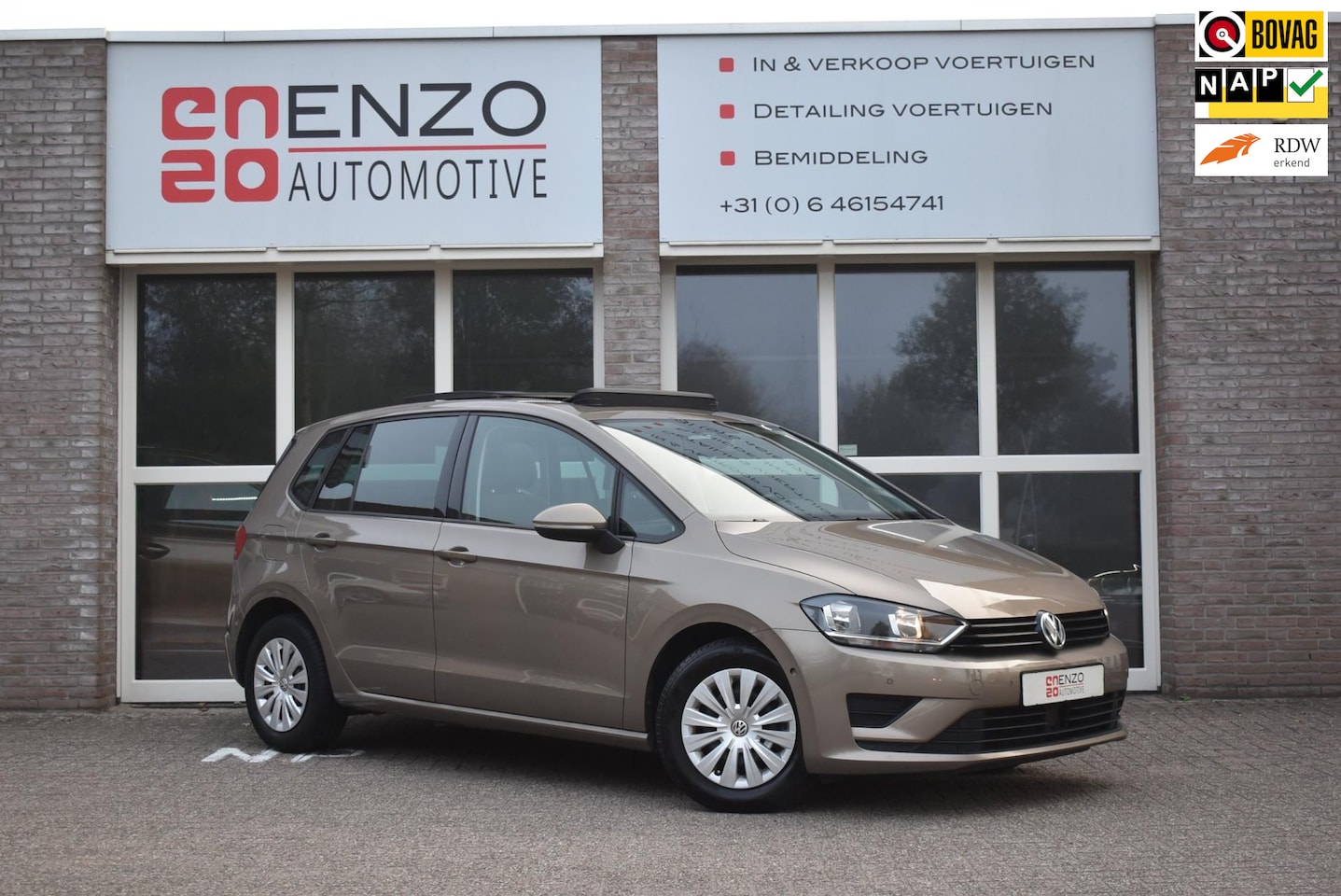 Volkswagen Golf Sportsvan - 1.2 TSI Pano ACC Weinig kms eerste eigenaar - AutoWereld.nl