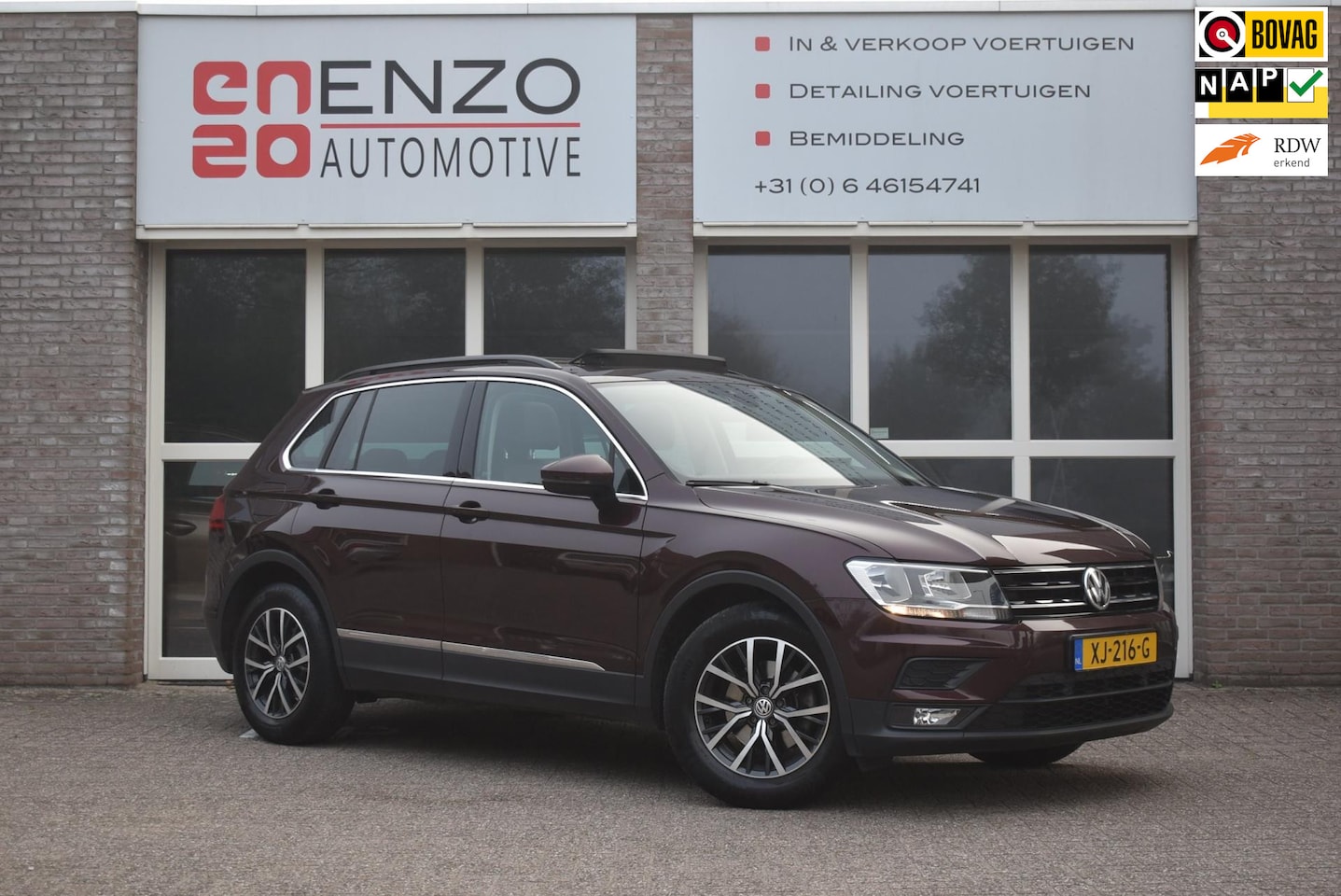 Volkswagen Tiguan - 1.5 TSI ACT Comfortline Pano ACC Elekt Trekhaak Carplay 1e eigenaar - AutoWereld.nl