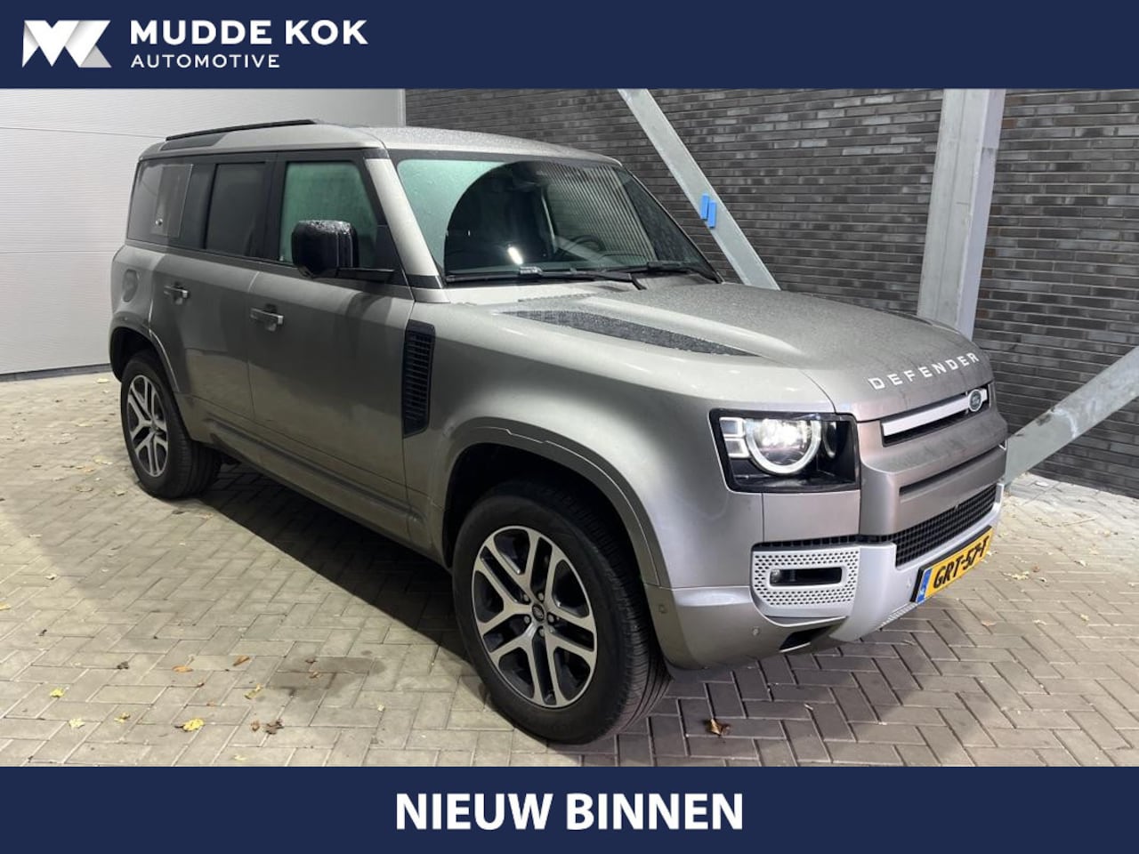 Land Rover Defender 110 - P400e XS Edition | Panoramadak | Trekhaak | Stoe+Stuurverwarming | Luchtvering | 360° Came - AutoWereld.nl