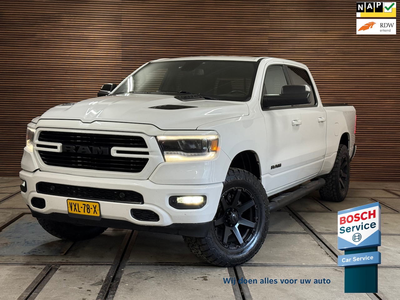 Dodge Ram 1500 - 5.7 V8 4x4 Crew Cab 5'7 Sport | Soft Cover | Full option | Camera | Trekhaak | White Editi - AutoWereld.nl