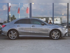 Mercedes-Benz A-klasse - 250e AUT8 AMG LINE NIGHT PAKKET CAMERA CARPLAY