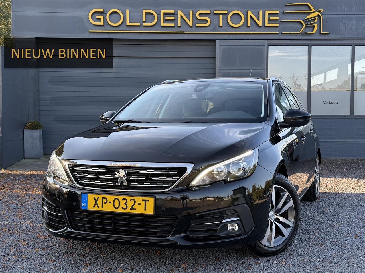 Peugeot 308 SW - 1.2 PureTech Blue Lease Premium 2e Eigenaar,Camera,Navi,Pano,131pk,6 Bak,Clima,Cruise,N.A. - AutoWereld.nl