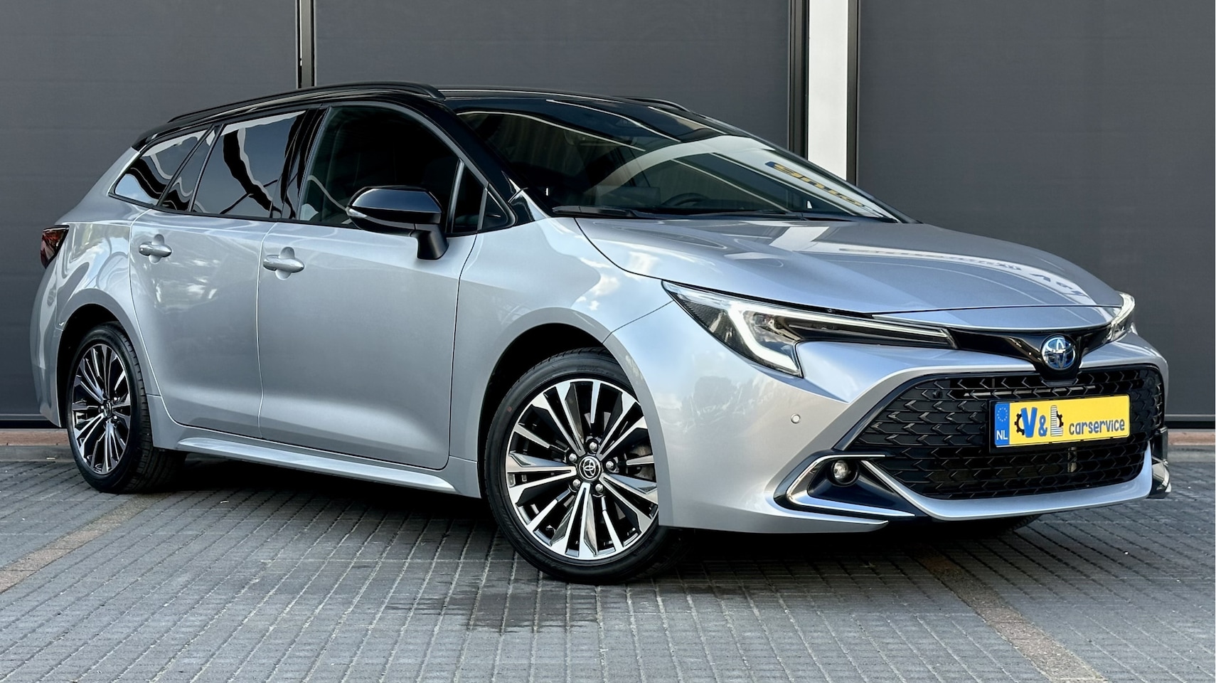 Toyota Corolla Touring Sports - Hybrid 200 Dynamic / Stoel/stuurverwr. / ACC / Lane assist / Keyless - AutoWereld.nl