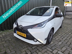 Toyota Aygo - 1.0 VVT-i X-Play NAVI