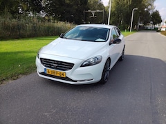 Volvo V40 - 2.0 D4 Momentum Business