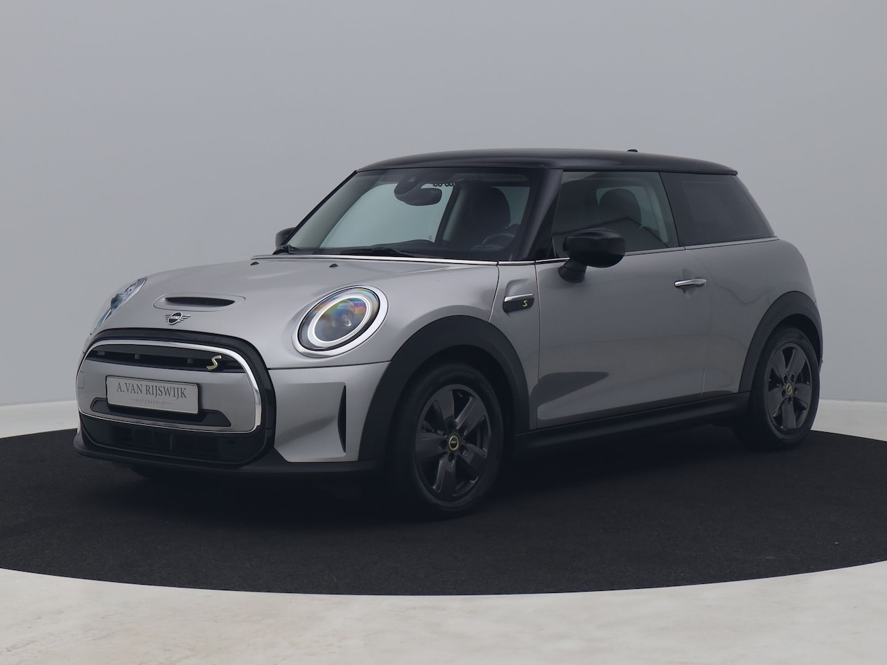 MINI Mini-Electric - 33 kWh | NAVI | STOELVERWARMING - AutoWereld.nl