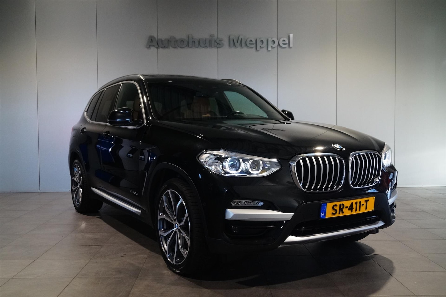 BMW X3 - Xdrive20i LED | X-Line | Panoramadak | Trekhaak | Lederen sportinterieur | - AutoWereld.nl