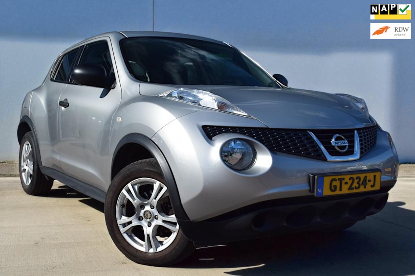 Nissan Juke - 1.6 Visia 1.6 Visia, , lichtmetalen velgen, Airco, Trekhaak - AutoWereld.nl