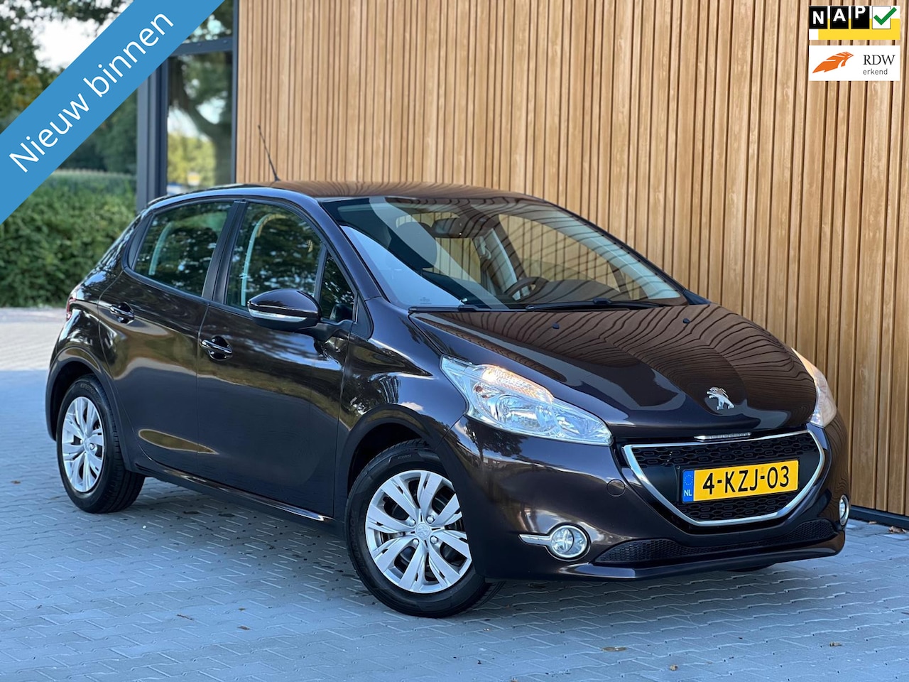 Peugeot 208 - 1.2 VTi Envy|Bj013|5-deurs|Navi - AutoWereld.nl