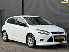 Ford Focus - 1.0 EcoBoost Titanium | NWE D RIEM | AIRCO | BLUETOOTH | ELEK PAKKET | NWE APK