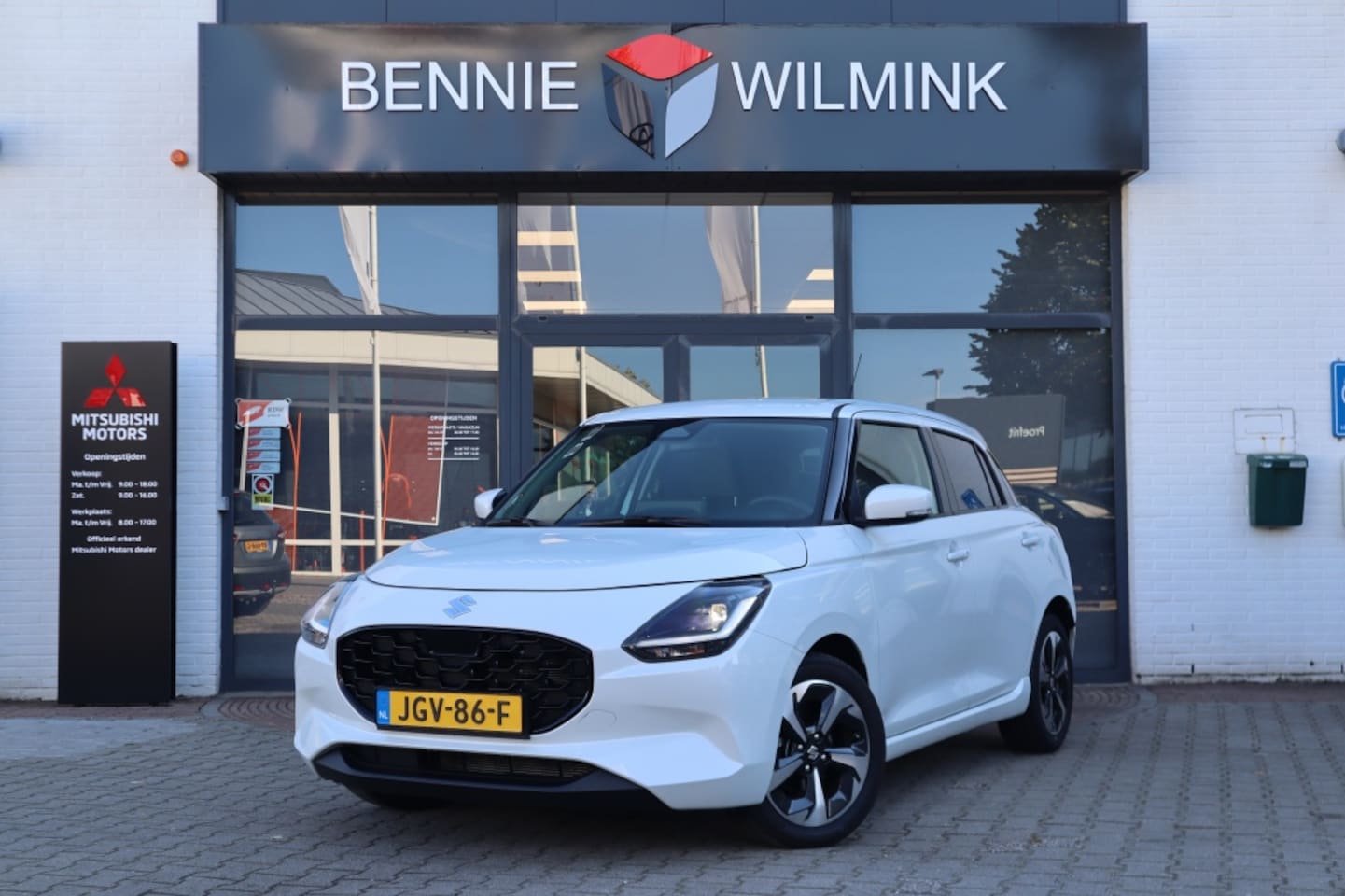 Suzuki Swift - 1.2 Style Smart Hybrid Navi/Keyless/Cruise - AutoWereld.nl