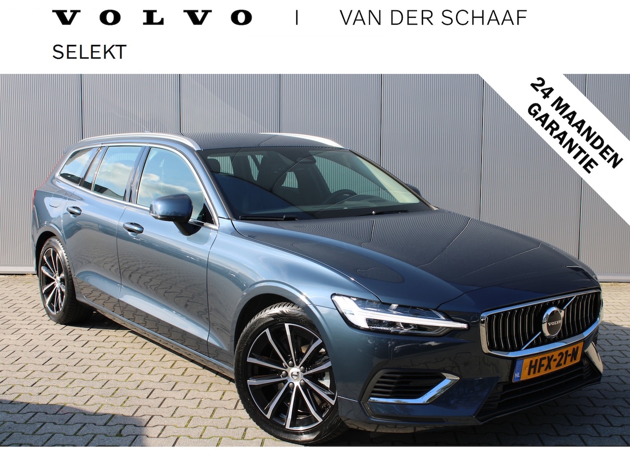 Volvo V60 - T6 Plug-in hybrid AWD Essential Bright | Leder | Trekhaak | Adaptieve Cruise | All Season - AutoWereld.nl