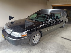 Lincoln Town Car - Hearse // Rouwauto //Lijkauto//