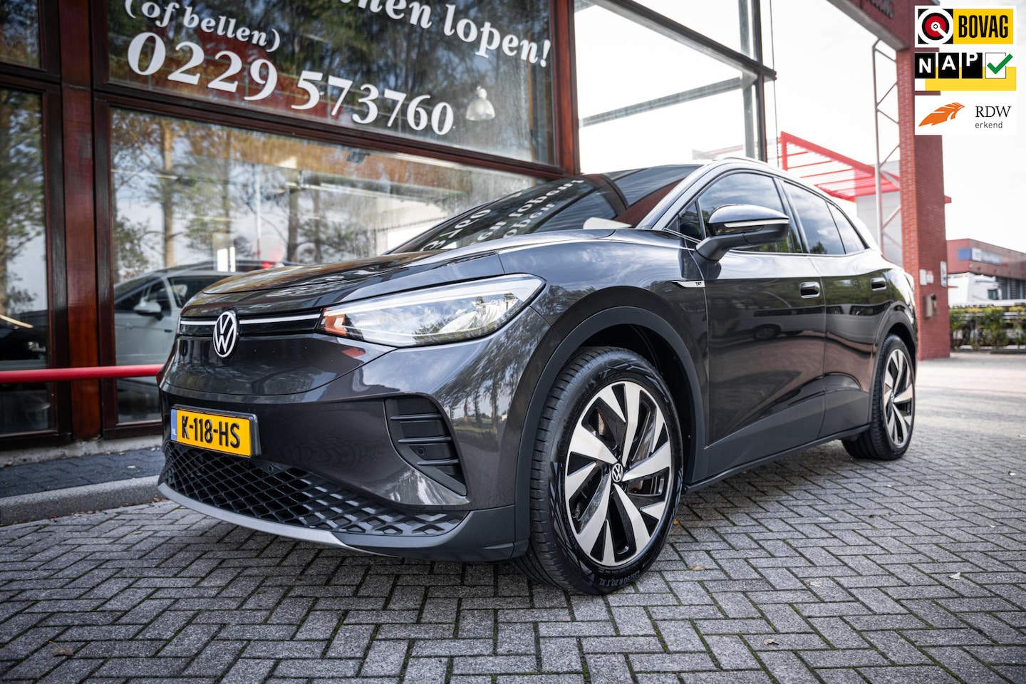 Volkswagen ID.4 - First 77 kWh | Stoelverwarming | Adaptieve cruise control | Camera | DAB | Lane assist | - AutoWereld.nl