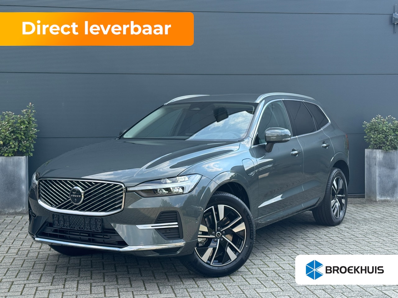 Volvo XC60 - 2.0 T6 Plug-in hybrid AWD Plus Bright | MY26 | Forest Lake | Trekhaak | Rondomzicht camera - AutoWereld.nl