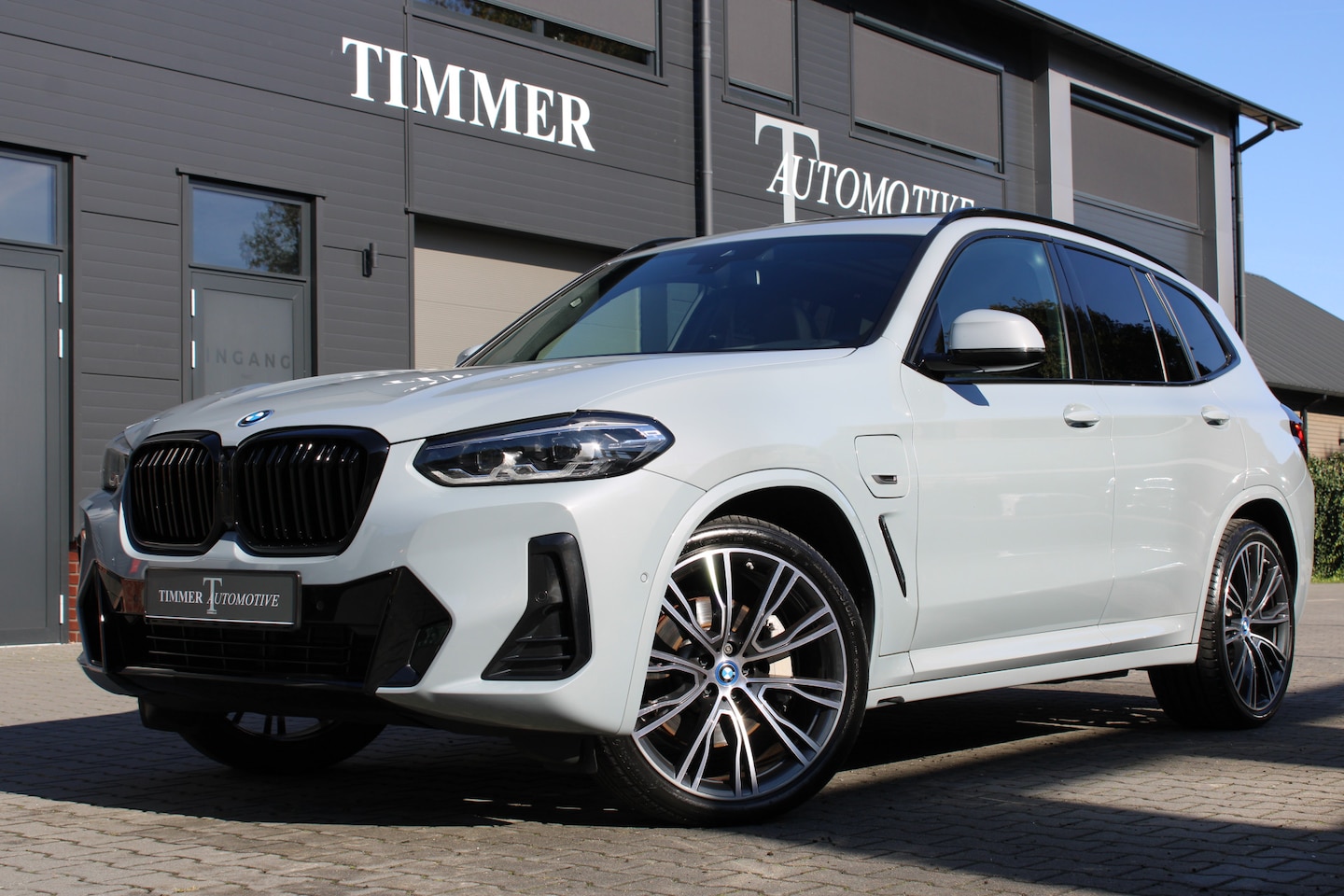 BMW X3 - xDrive30e M Sport High Executive - Panoramadak - 21 inch - Memory met geheugen Dealer onde - AutoWereld.nl