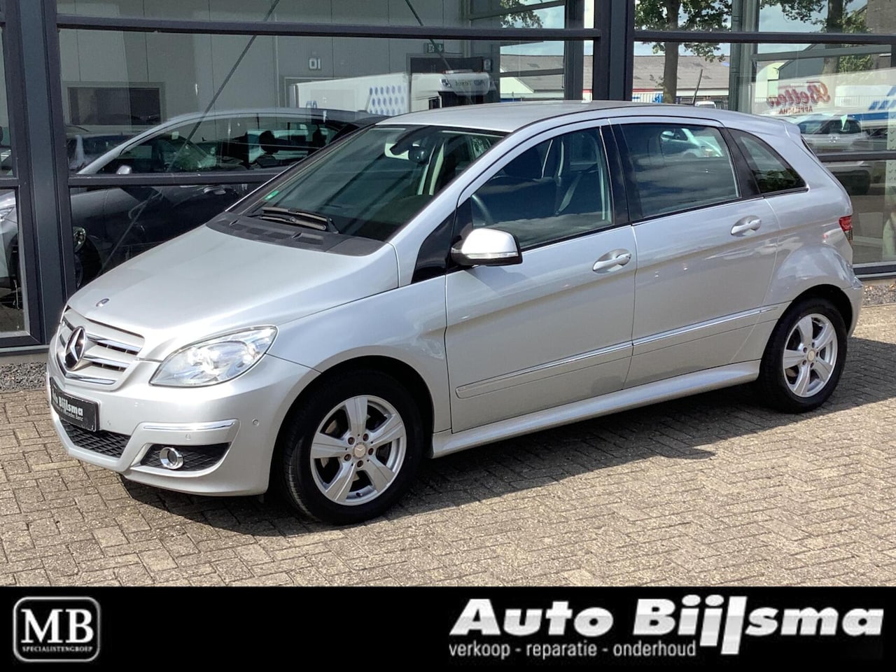 Mercedes-Benz B-klasse - 200 automaat, cruise, airco, parkeersensoren, stoelverwarming - AutoWereld.nl