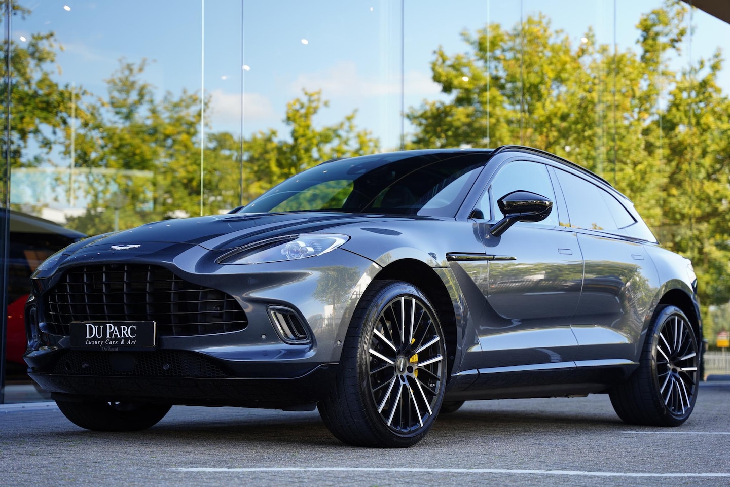 Aston Martin DBX - 4.0 V8 2022 Panoramadak 23 Inch - AutoWereld.nl