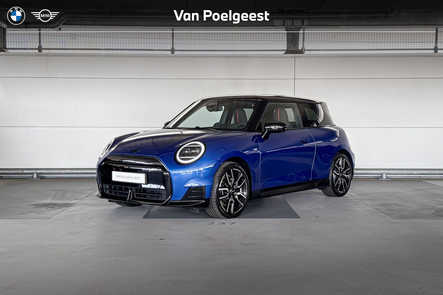 MINI Mini-Electric - Cooper 3-deurs Cooper SE John Cooper Works L 54.2 kWh - AutoWereld.nl