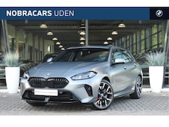 BMW 1-serie - 120 M Sport Automaat / Panoramadak / Sportstoelen / Achteruitrijcamera / M Adaptief onders