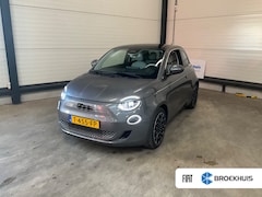 Fiat 500e - La Prima 42 kWh 3 Fase | Vol-Leder | Panoramadak | Stoelverwarming | Adaptive Cruise | Ach