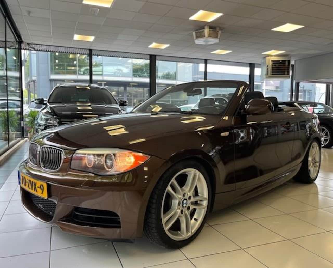 BMW 1-serie Cabrio - 135i/M-pakket/306 PK/Dealer onderhouden/Navi/Automaat/Leder - AutoWereld.nl
