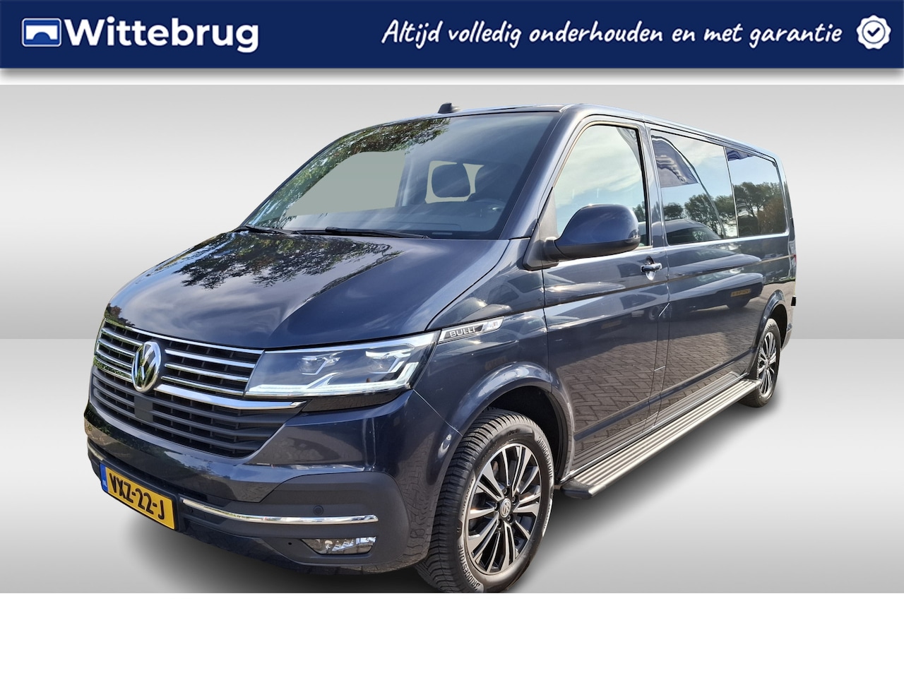 Volkswagen Transporter - 6.1 - 2.0 TDI L2H1 30 DC 150 pk - 75 Edition / camera / trekhaak - AutoWereld.nl