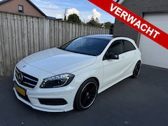 Mercedes-Benz A-klasse - 180 AMG Panoramadak Nightpakket HarmanKardon SportLeder Navi Xenon/Led 18" Pdc