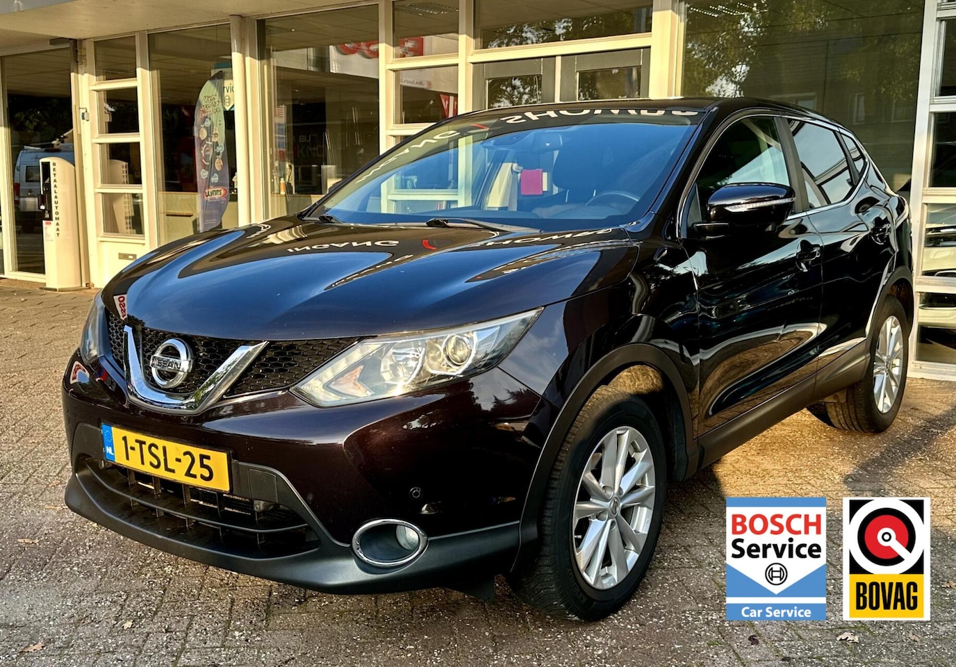 Nissan Qashqai - 1.2 Premier Edition Climat, Navi, Pano, 360 Camera.. - AutoWereld.nl