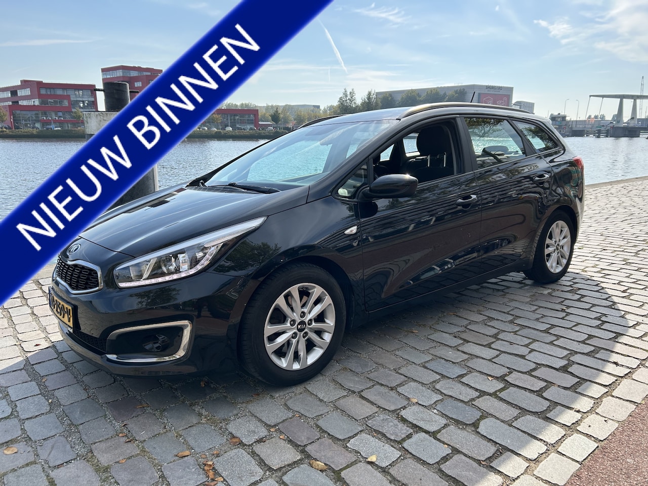 Kia Cee'd Sportswagon - 1.6 GDI First Edition navi/camera airco/ecc apk - AutoWereld.nl